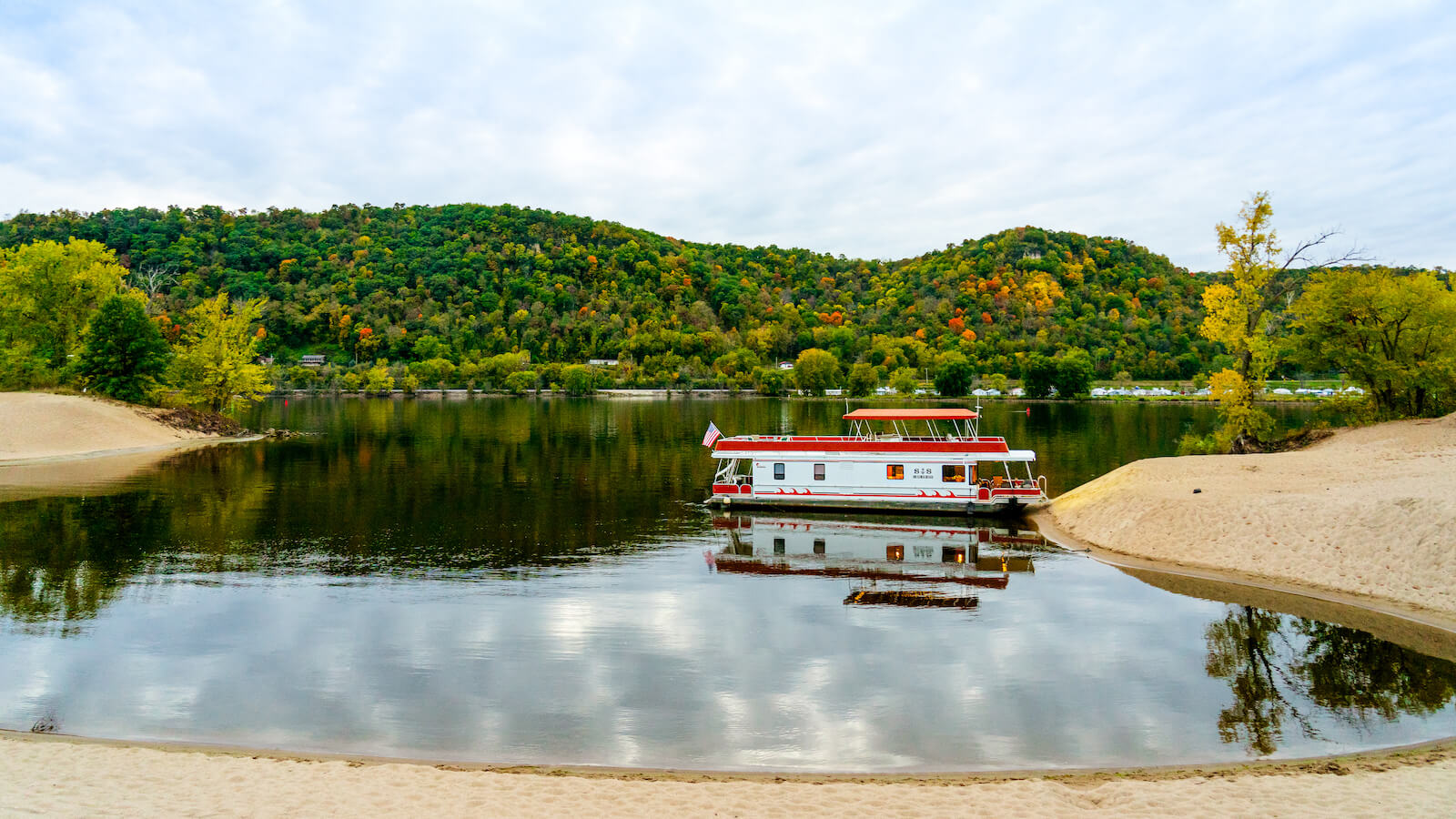 Monticello on Beach S&S Boat Rentals